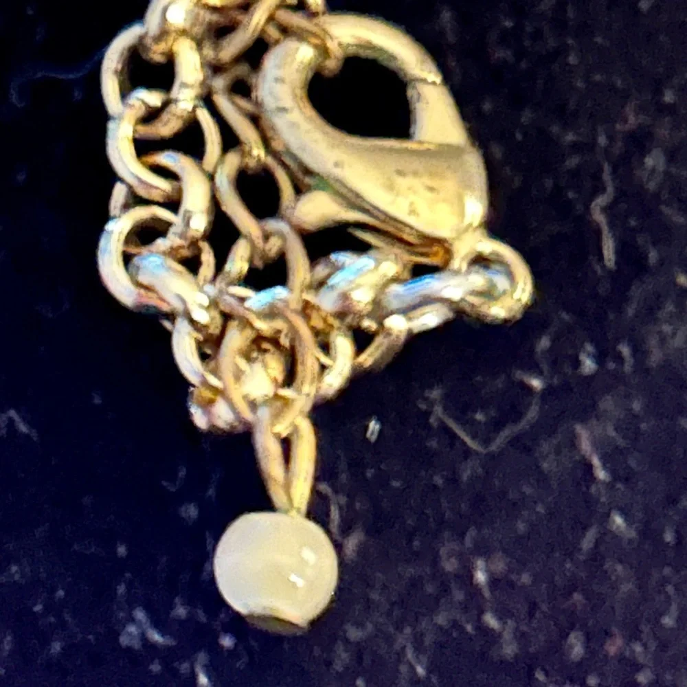 Vintage tortoishell necklace. Designer is Natasha - Picture 4 of 4